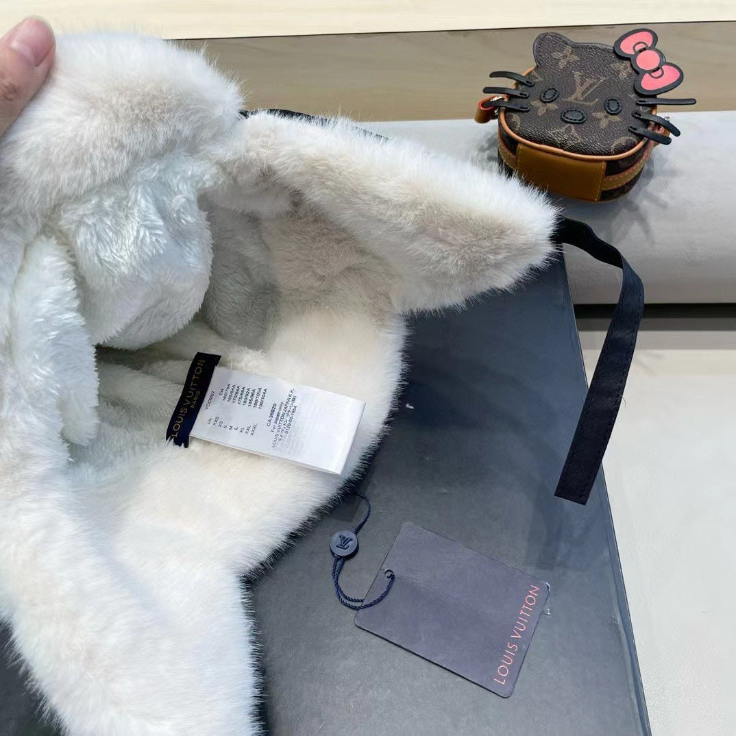 LOUIS VUITTON TRAPPER HAT IN BLACK COTTON 411231