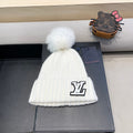 LOUIS VUITTON KNITTED BEANIE HAT IN WHITE WOOL 413368