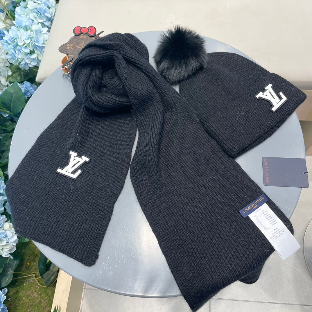 LOUIS VUITTON SET SCARF AND HAT IN BLACK WOOL AND FOX FUR 414772