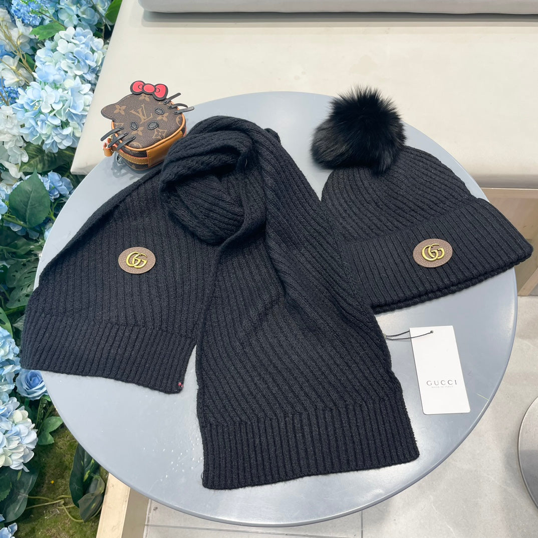 GUCCI SET SCARF AND HAT IN BLACK WOOL 414779