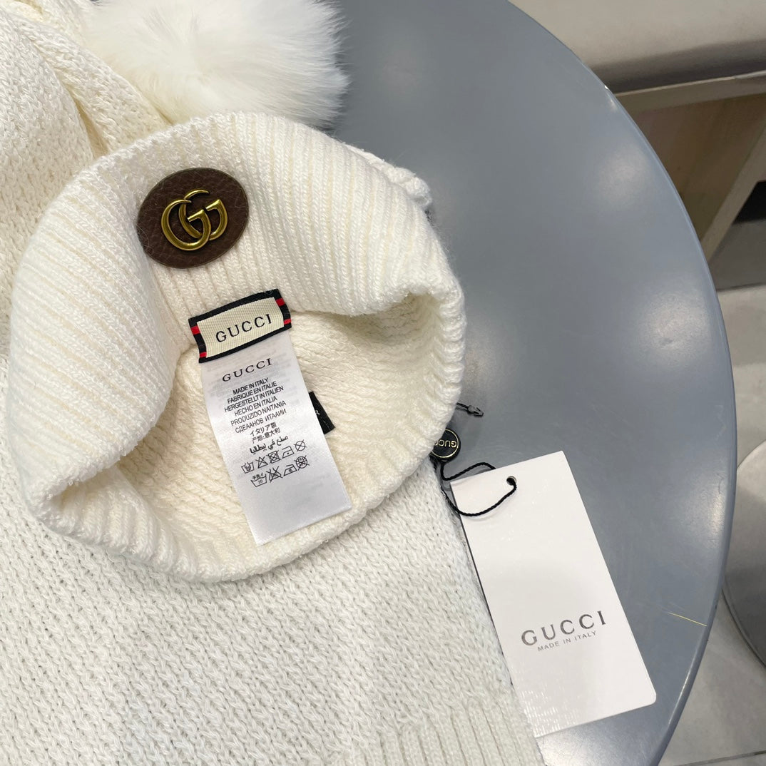 GUCCI SET SCARF AND HAT IN WHITE WOOL 414780