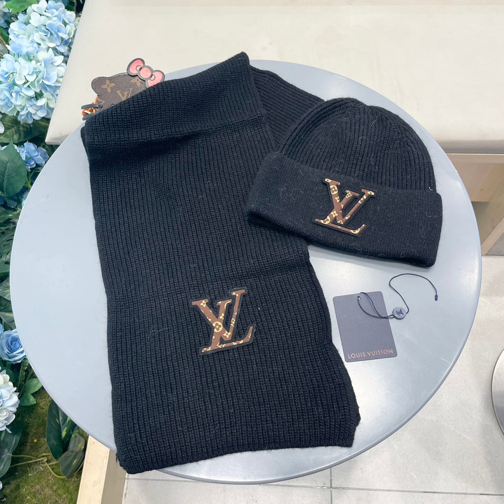 LOUIS VUITTON SET CLASSIC SCARF AND HAT IN BLACK WOOL 414785
