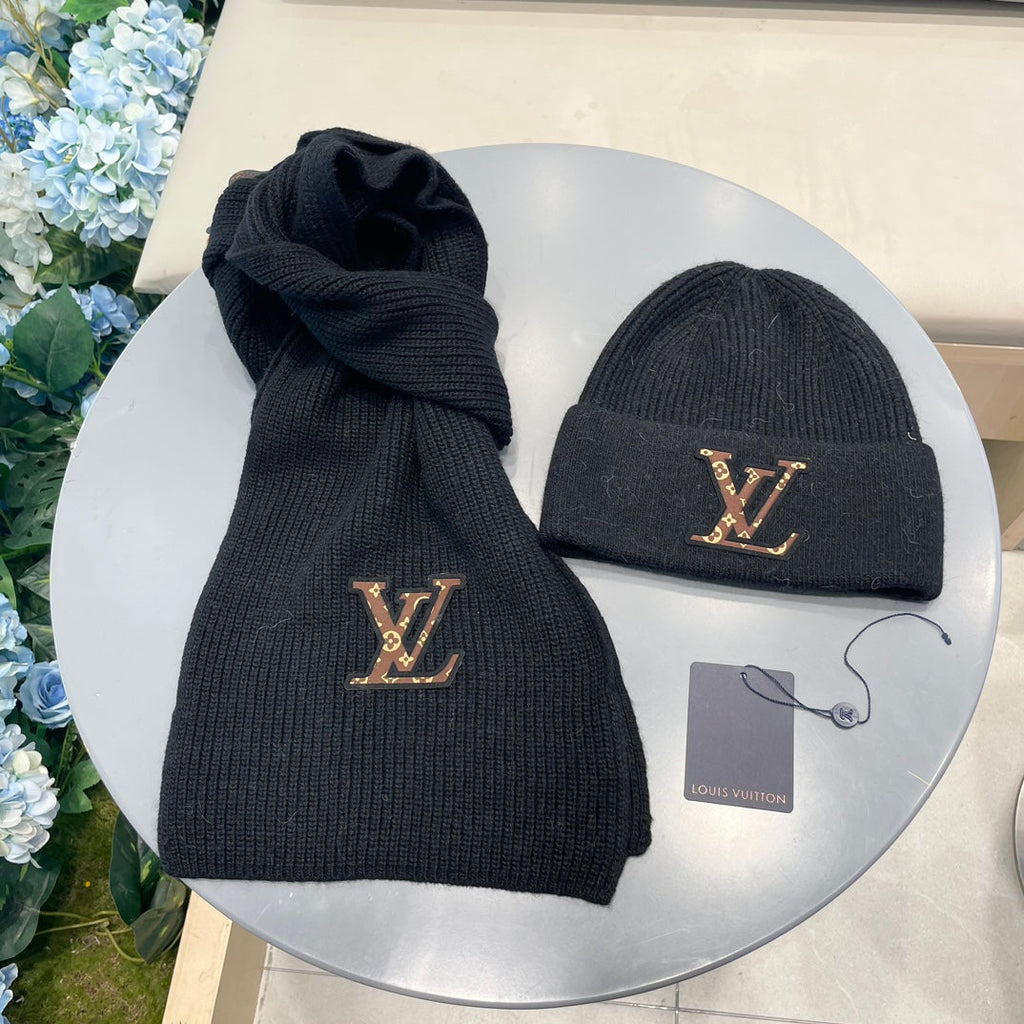 LOUIS VUITTON SET CLASSIC SCARF AND HAT IN BLACK WOOL 414785