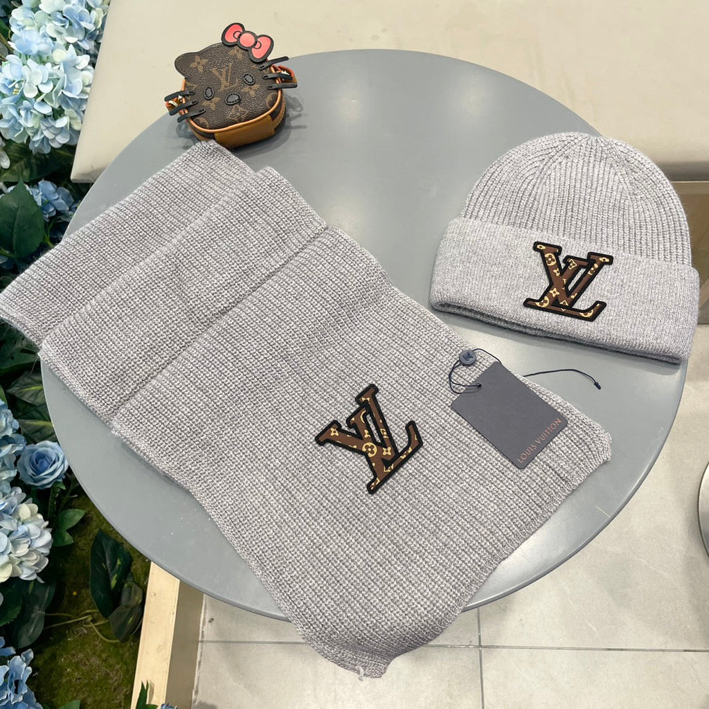 LOUIS VUITTON SET CLASSIC SCARF AND HAT IN GRAY WOOL 414787