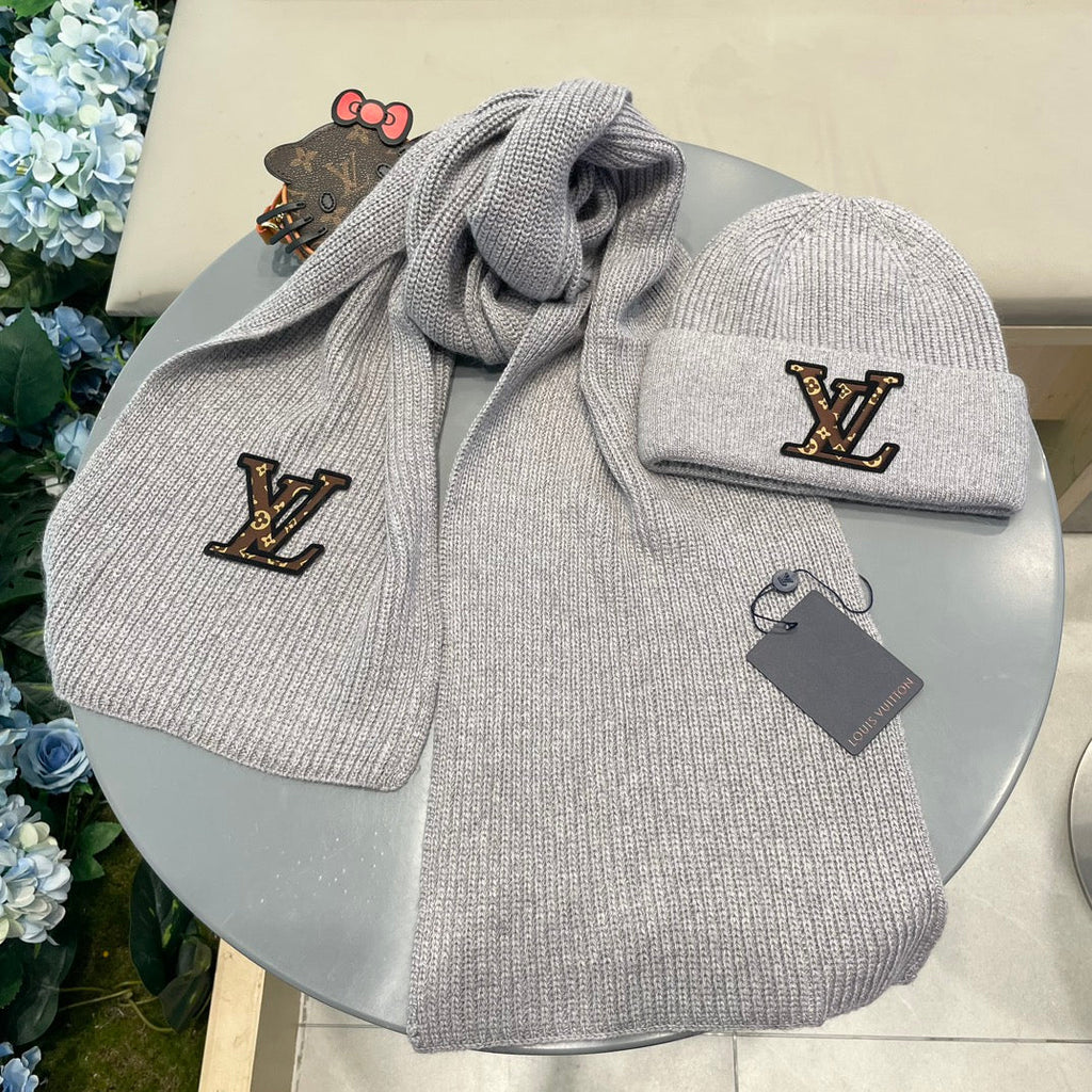LOUIS VUITTON SET CLASSIC SCARF AND HAT IN GRAY WOOL 414787