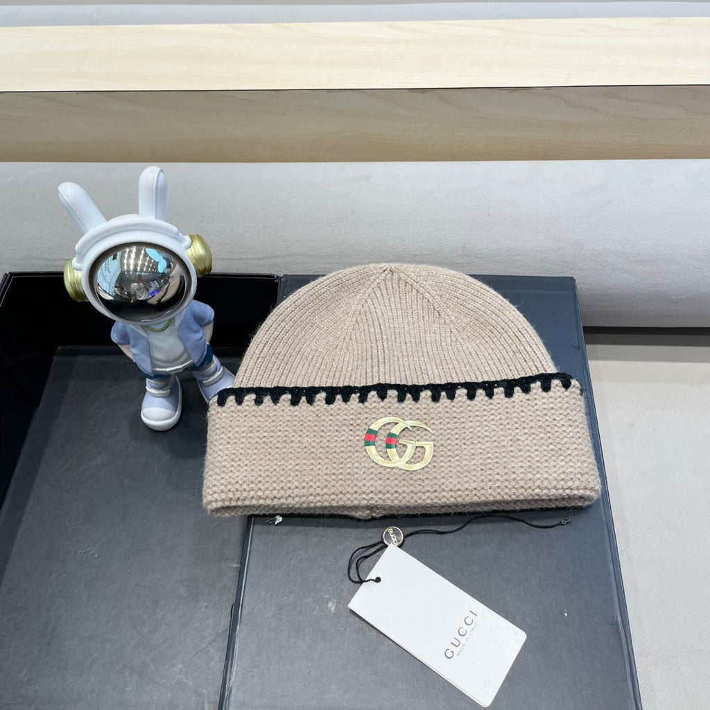 GUCCI BEANIE HAT IN PEANUT BROWN WOOL 416411