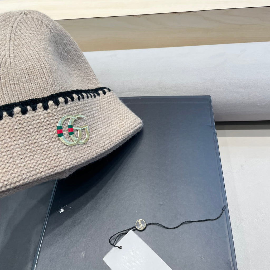 GUCCI BEANIE HAT IN PEANUT BROWN WOOL 416411