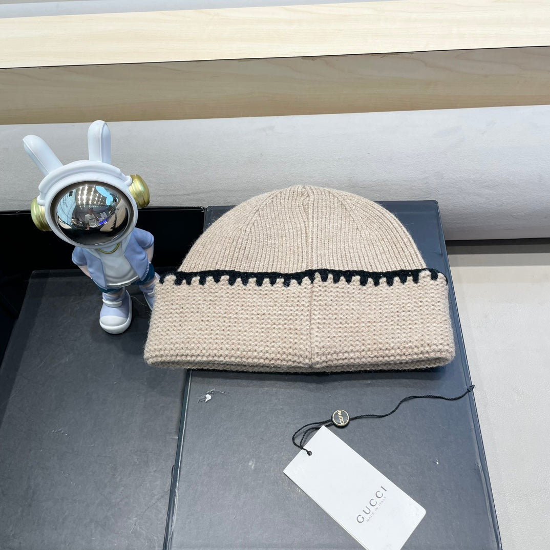 GUCCI BEANIE HAT IN PEANUT BROWN WOOL 416411