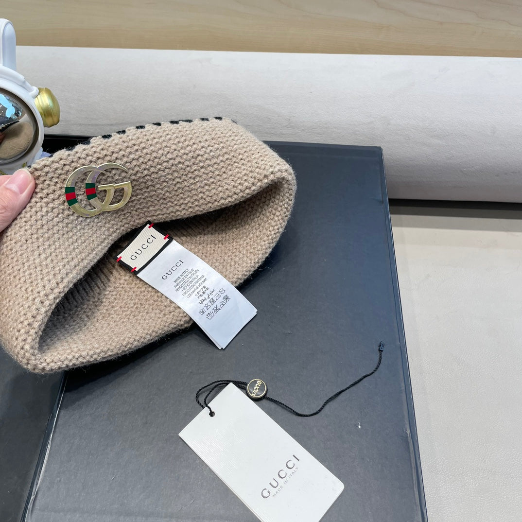 GUCCI BEANIE HAT IN PEANUT BROWN WOOL 416411