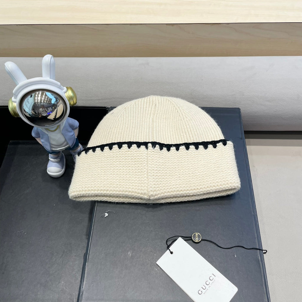 GUCCI BEANIE HAT IN BEIGE WOOL 416415