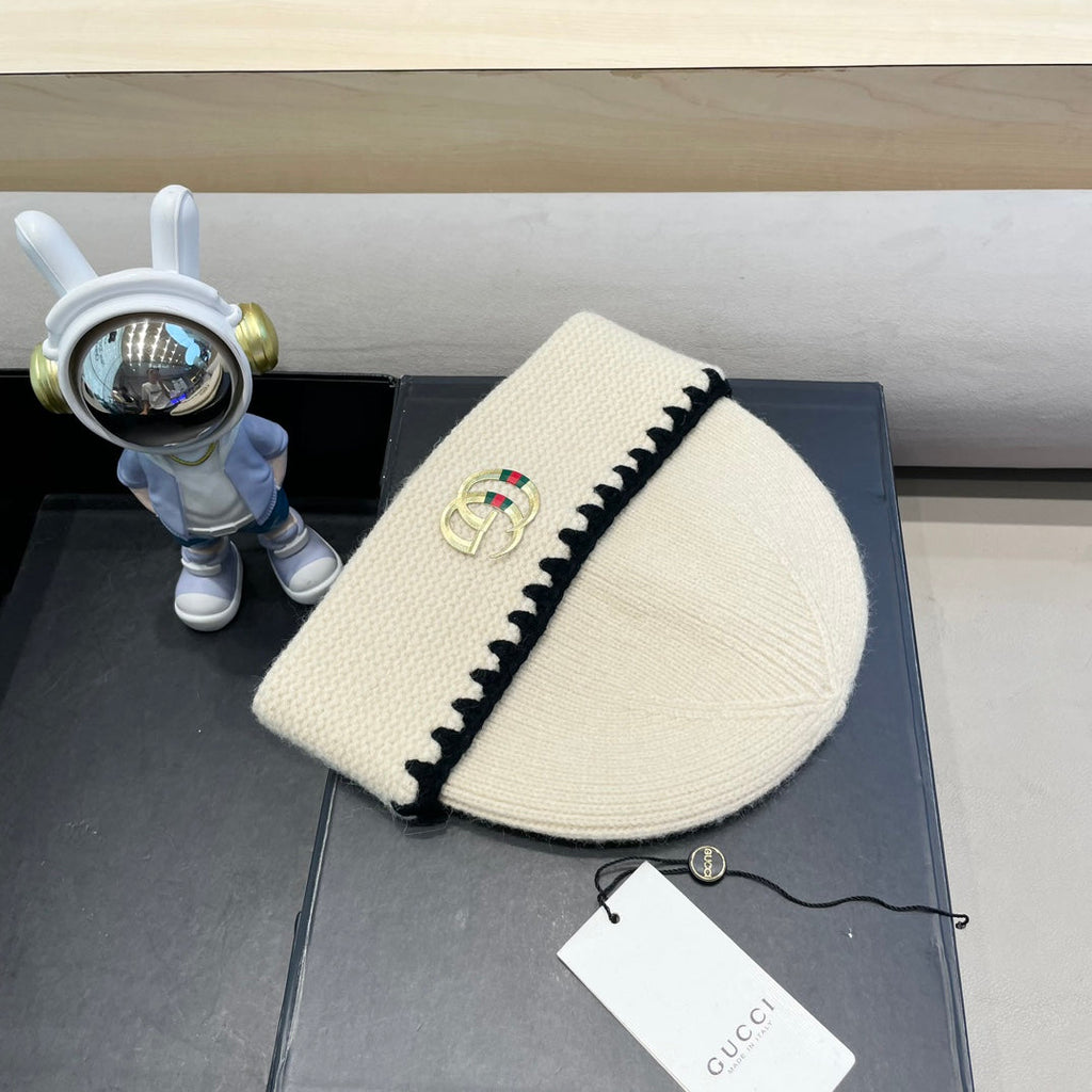 GUCCI BEANIE HAT IN BEIGE WOOL 416415