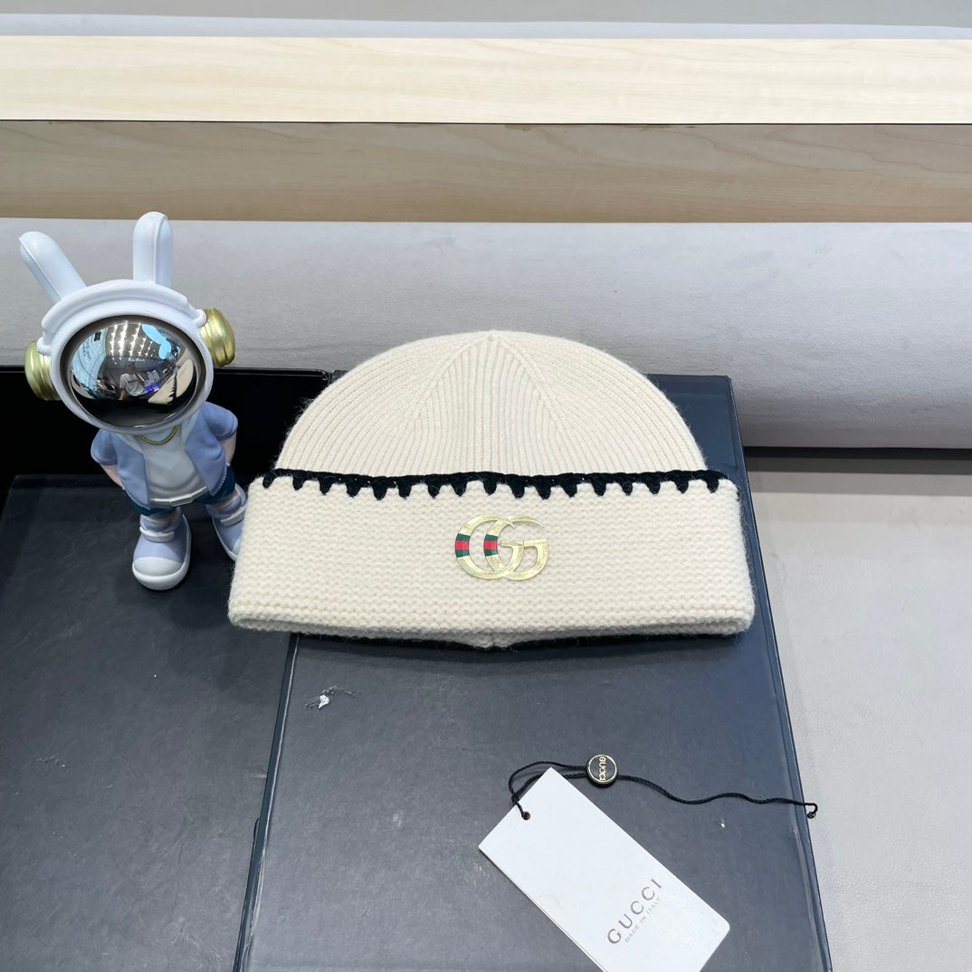 GUCCI BEANIE HAT IN BEIGE WOOL 416415