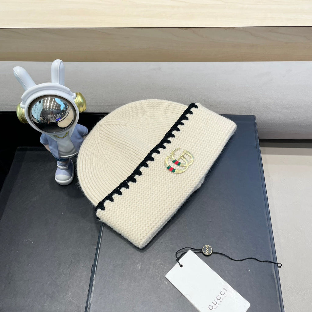 GUCCI BEANIE HAT IN BEIGE WOOL 416415