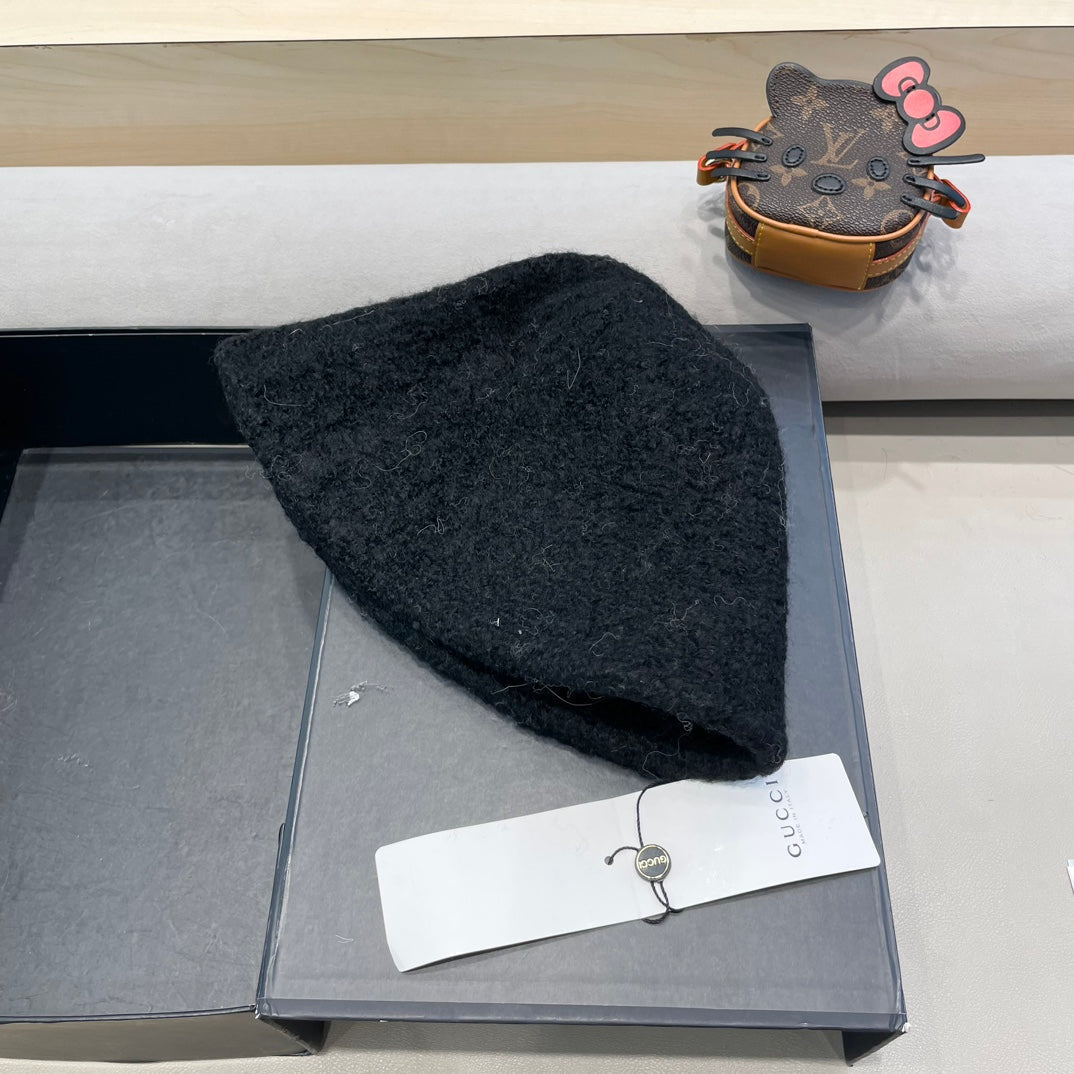 GUCCI BUCKET HAT BLACK 418095
