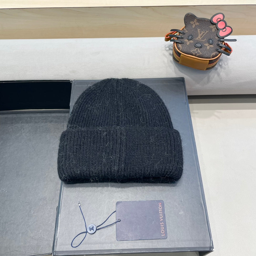 LOUIS VUITTON KNITTED BEANIE HAT IN BLACK WOOL AND RABBIT FUR 417754