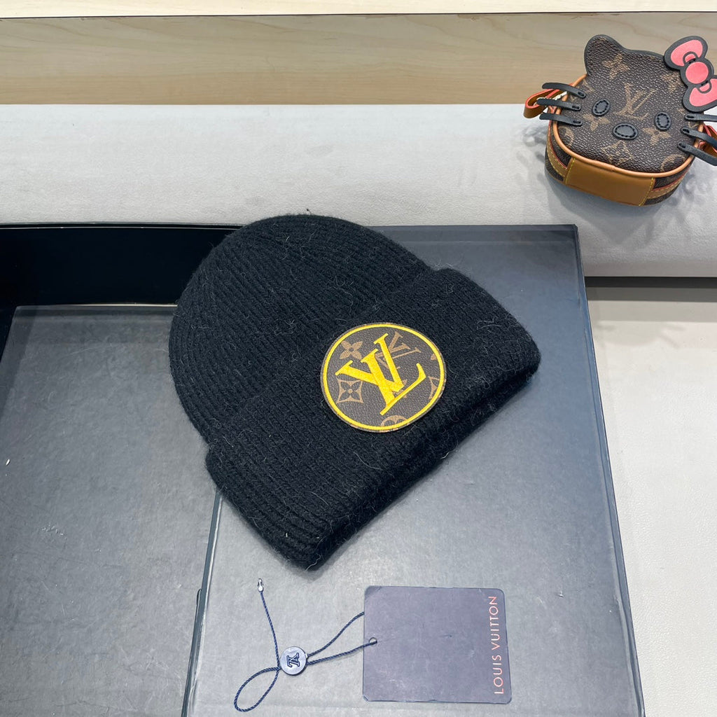 LOUIS VUITTON KNITTED BEANIE HAT IN BLACK WOOL AND RABBIT FUR 417754