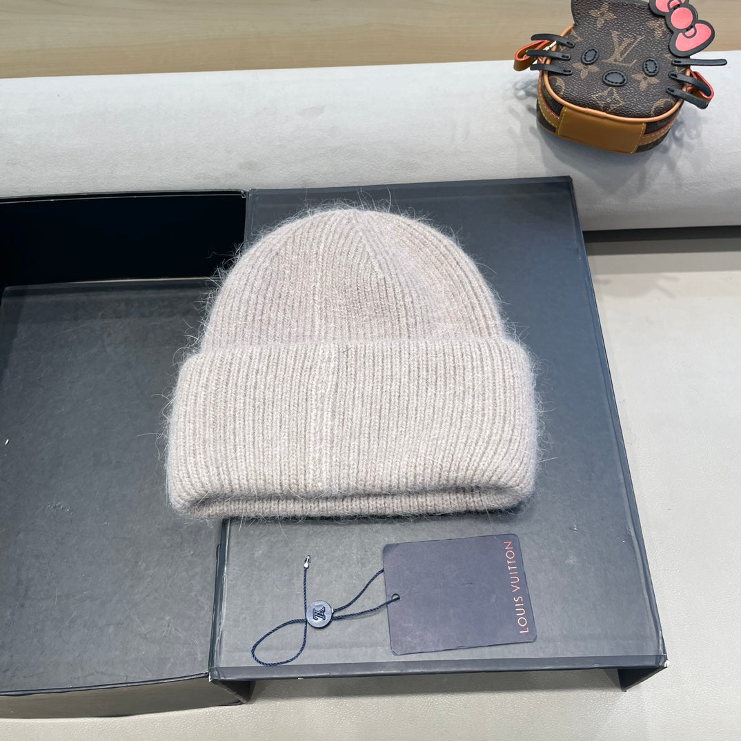 LOUIS VUITTON KNITTED BEANIE HAT IN LIGHT BEIGE WOOL AND RABBIT FUR 417756