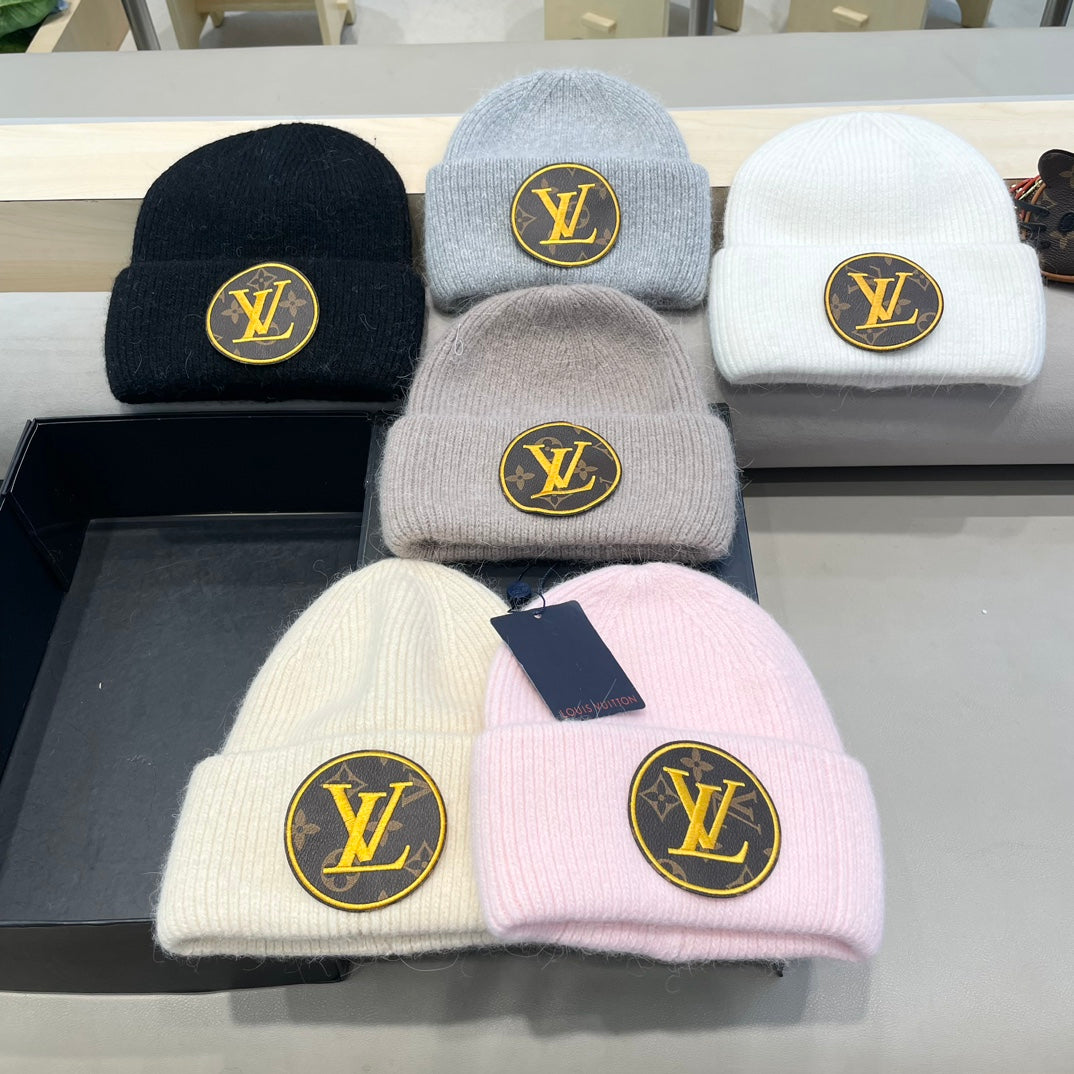 LOUIS VUITTON KNITTED BEANIE HAT IN LIGHT BEIGE WOOL AND RABBIT FUR 417756