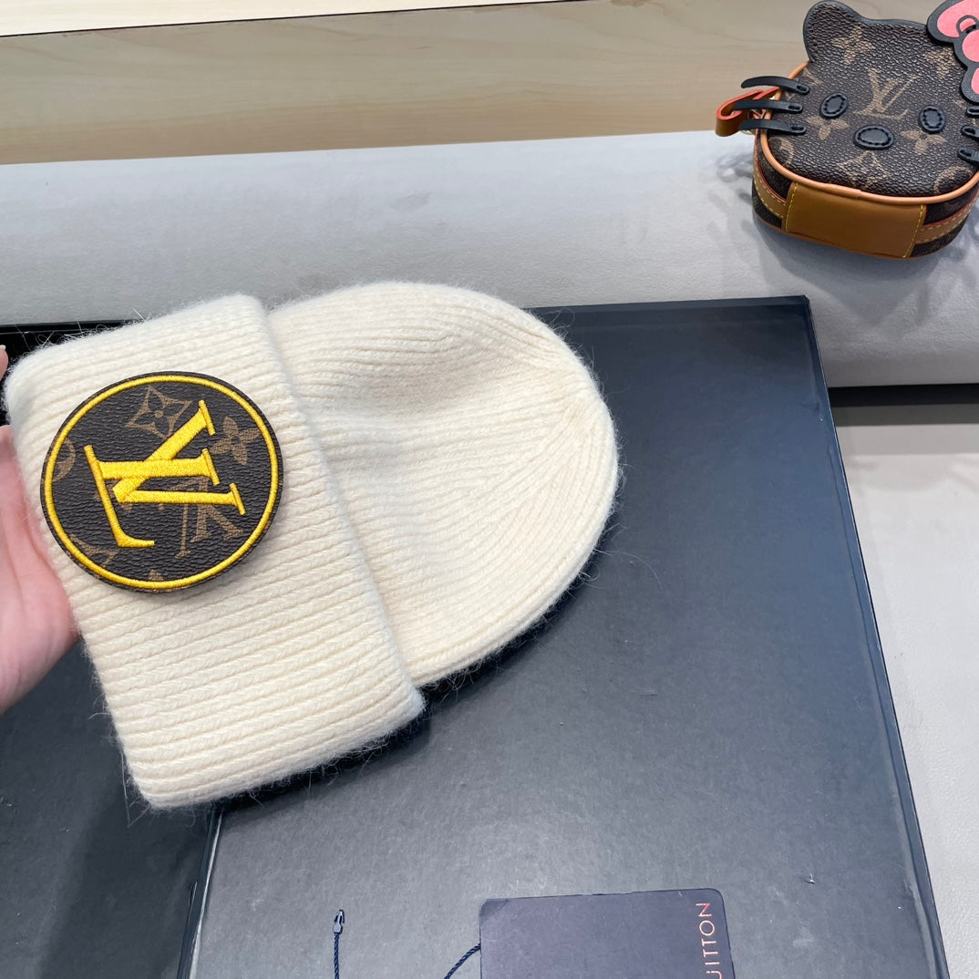 LOUIS VUITTON KNITTED BEANIE HAT IN BEIGE WOOL AND RABBIT FUR 417758