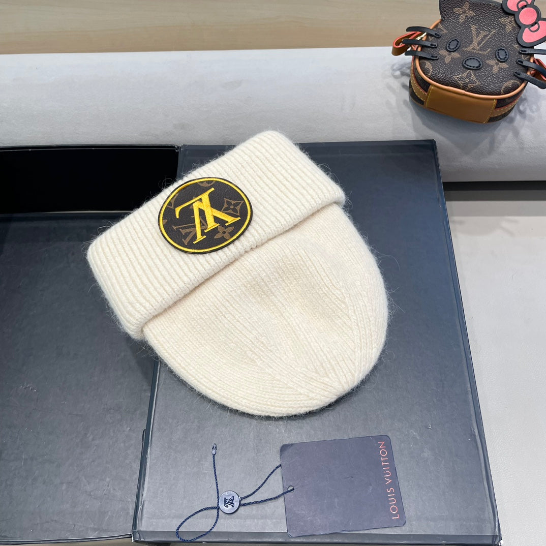 LOUIS VUITTON KNITTED BEANIE HAT IN BEIGE WOOL AND RABBIT FUR 417758