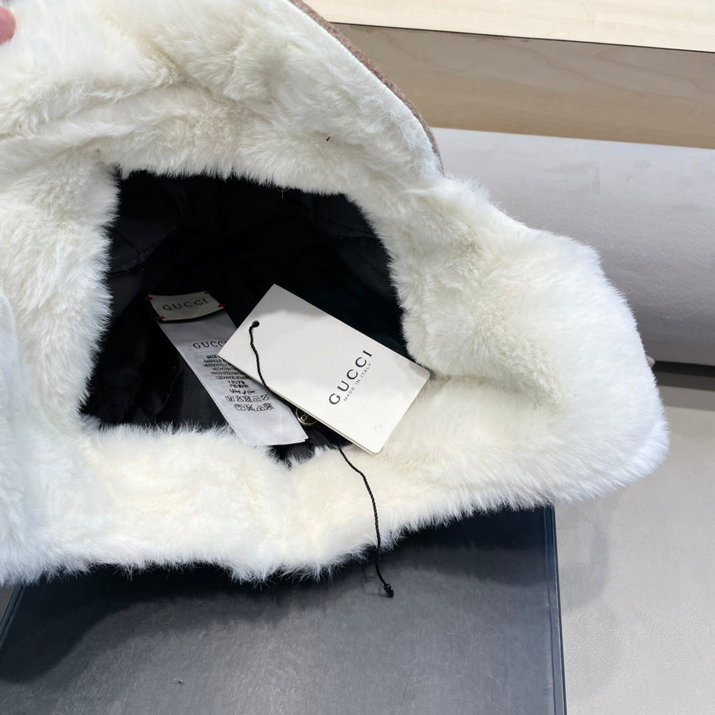 GUCCI TRAPPER HAT IN MEDIUM BROWN SUEDE AND FLEECE 417778