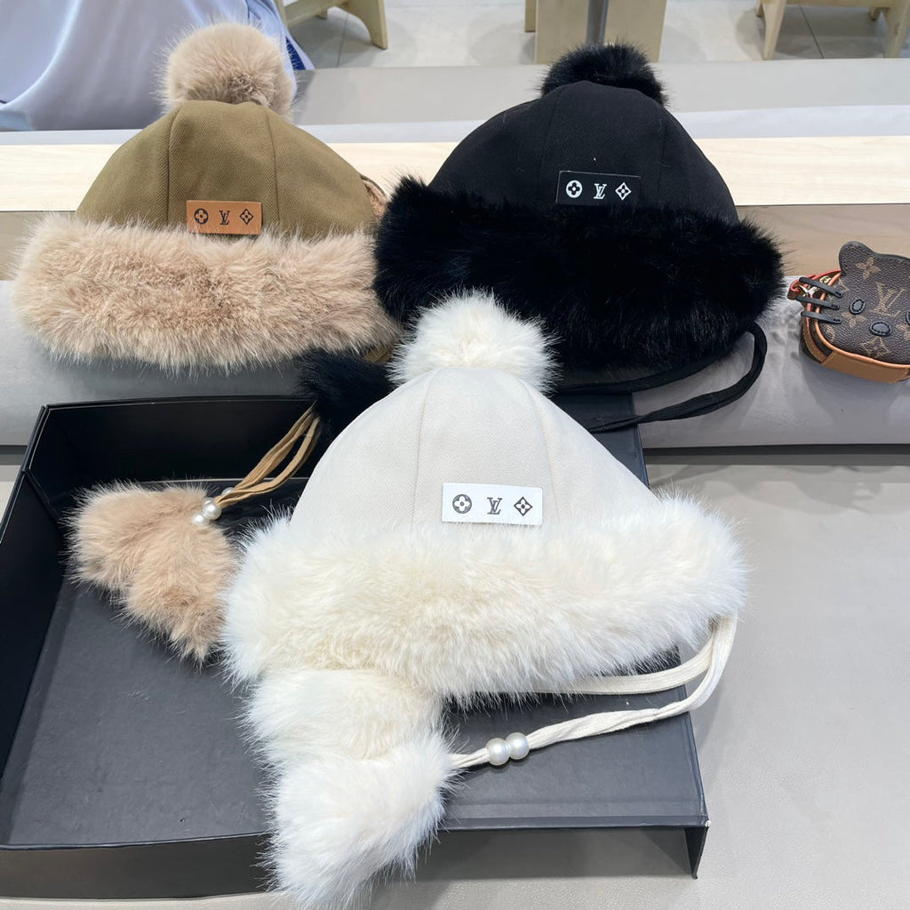 LOUIS VUITTON BEANIE HAT IN BLACK FLEECE AND WOOL 424308