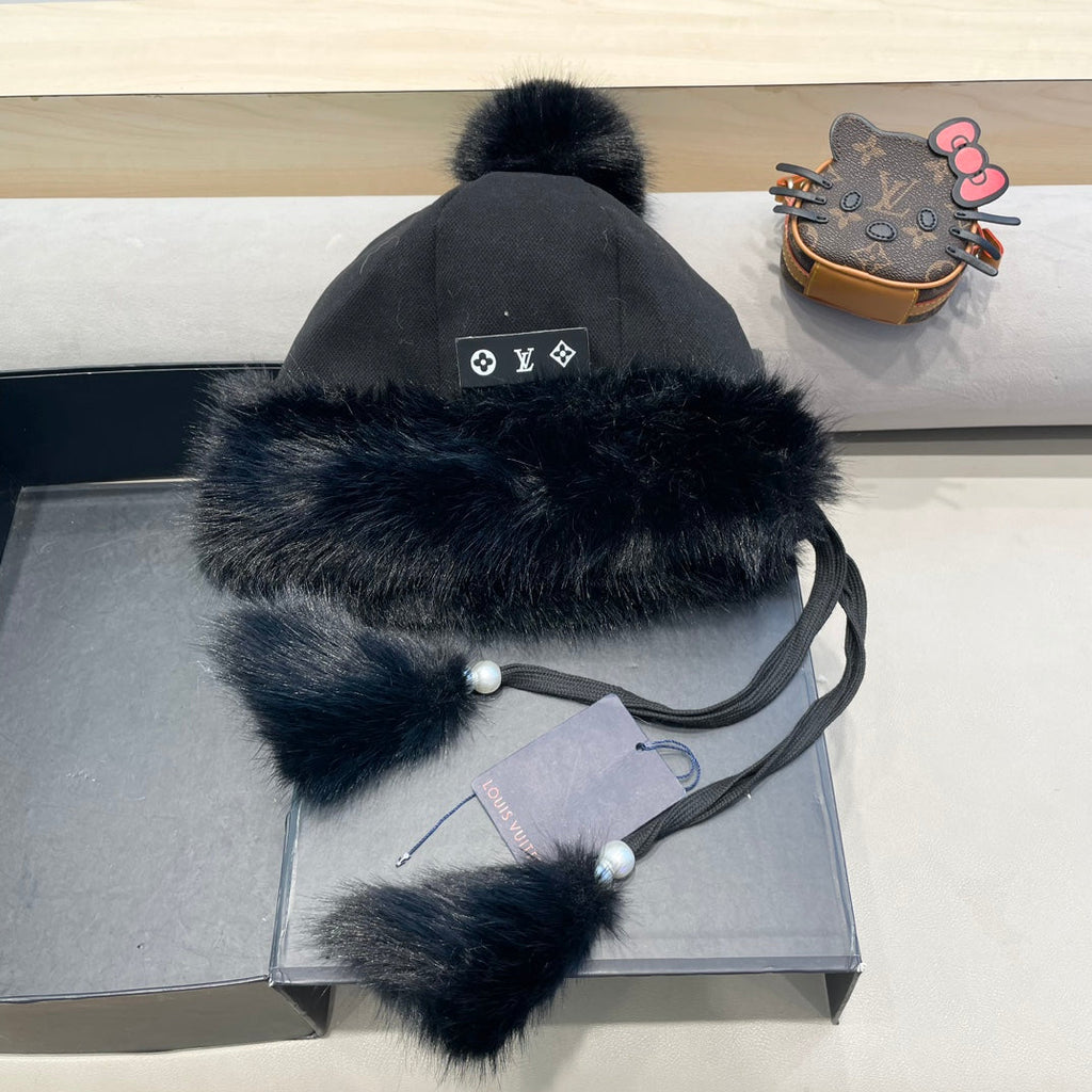 LOUIS VUITTON BEANIE HAT IN BLACK FLEECE AND WOOL 424308