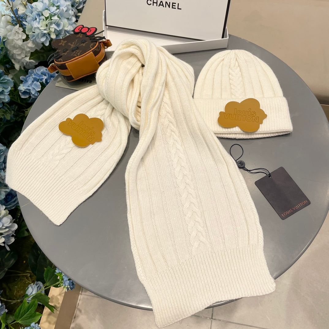LOUIS VUITTON SET SCARF AND HAT IN BEIGE WOOL 419145