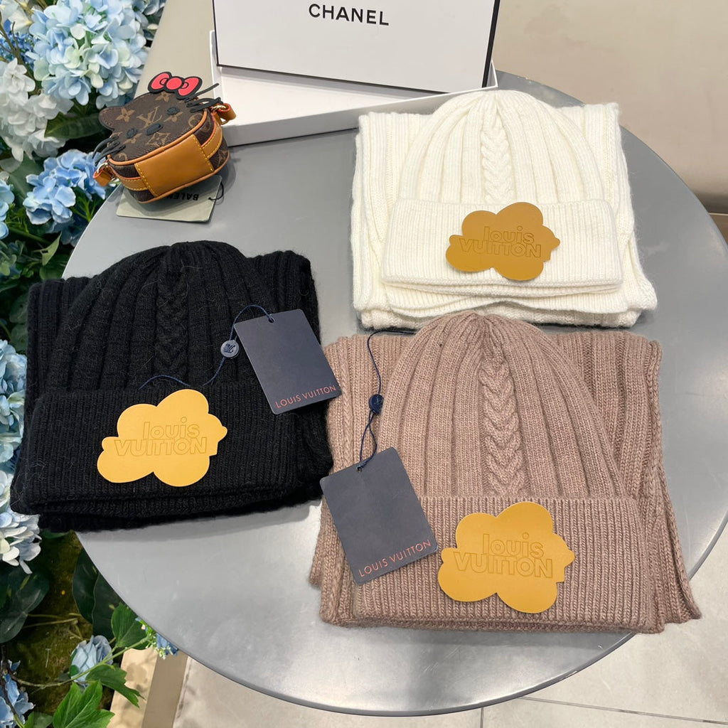 LOUIS VUITTON SET SCARF AND HAT IN LIGHT BROWN WOOL 419146