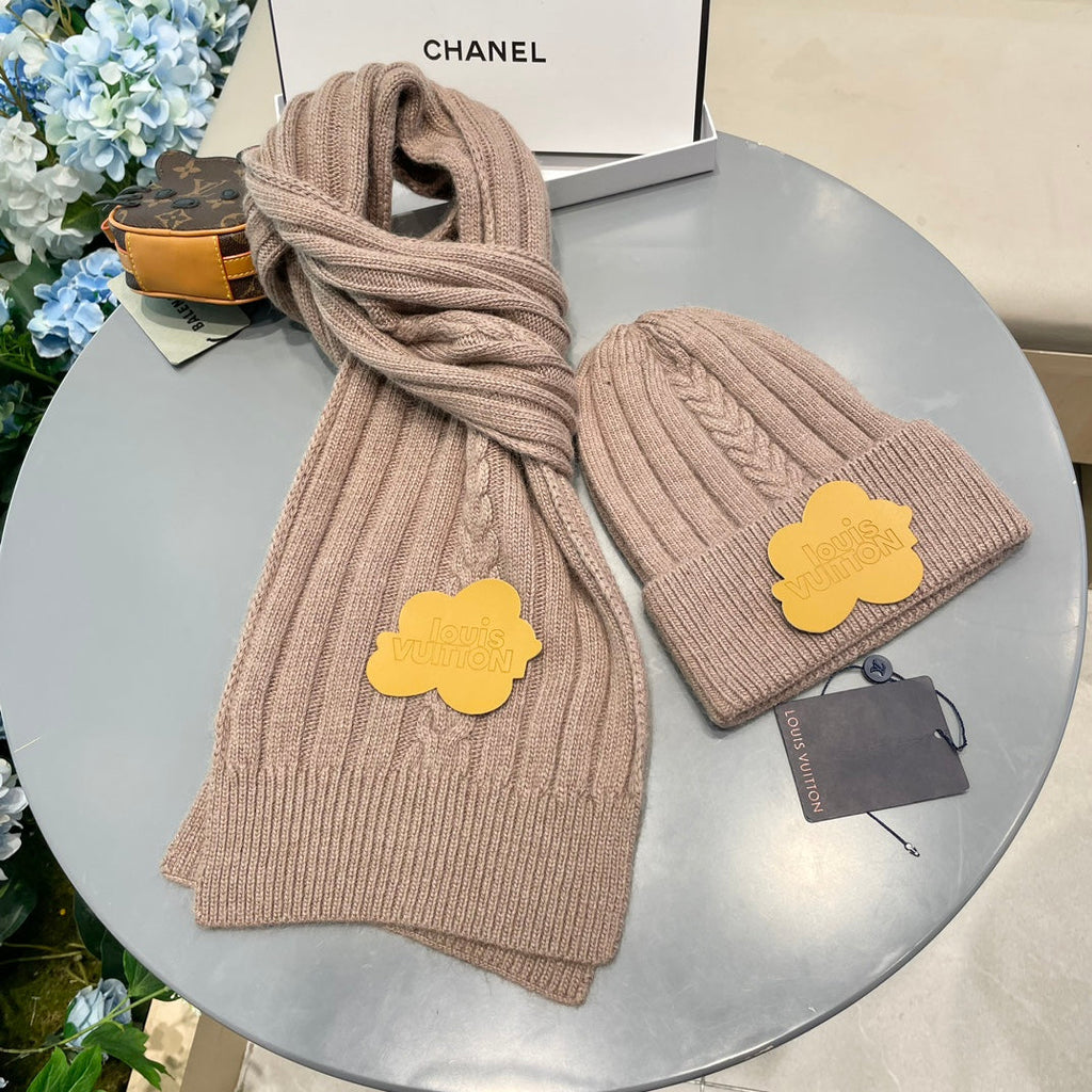 LOUIS VUITTON SET SCARF AND HAT IN LIGHT BROWN WOOL 419146