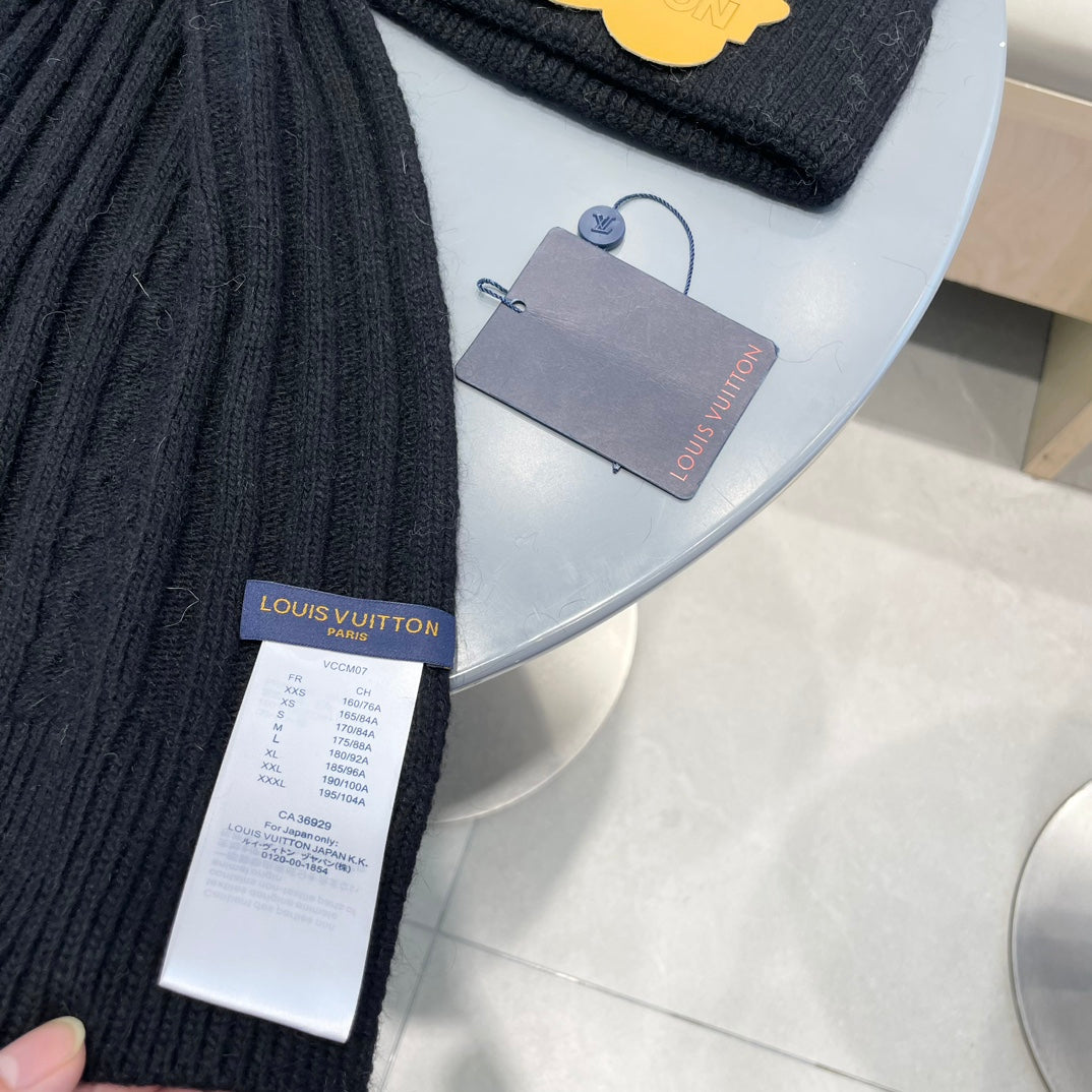 LOUIS VUITTON SET SCARF AND HAT IN BLACK WOOL 419147