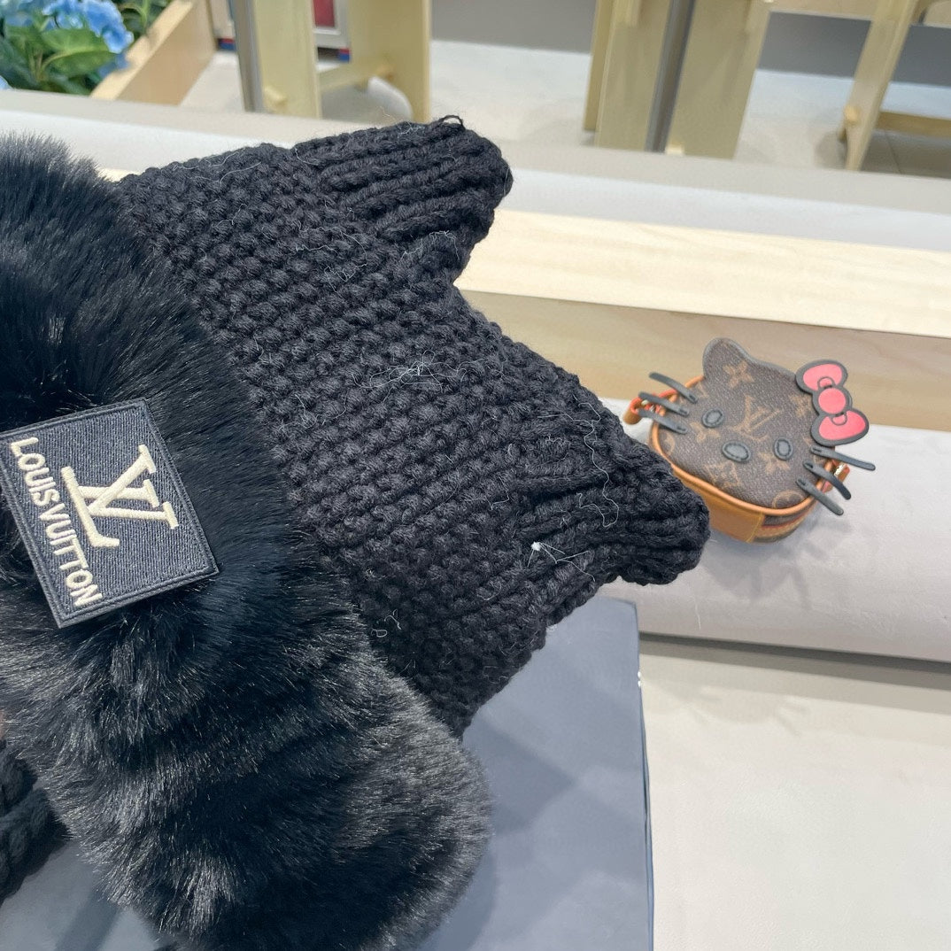 LOUIS VUITTON KNITTED BEANIE HAT IN BLACK WOOL WITH JAPANESE CAT EARS 421256