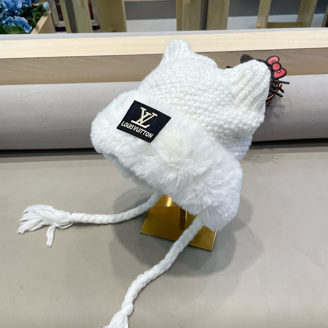 LOUIS VUITTON KNITTED BEANIE HAT IN WHITE WOOL WITH JAPANESE CAT EARS 421259