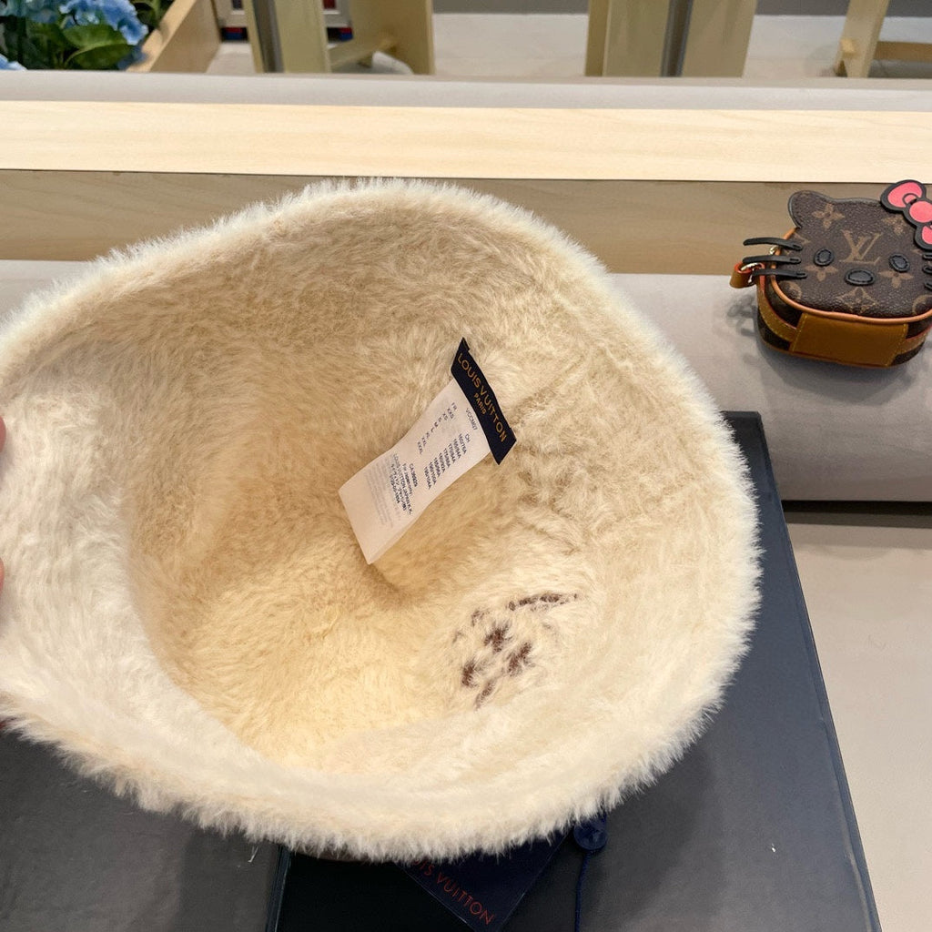 LOUIS VUITTON BUCKET HAT IN BEIGE RABBIT FUR 421261