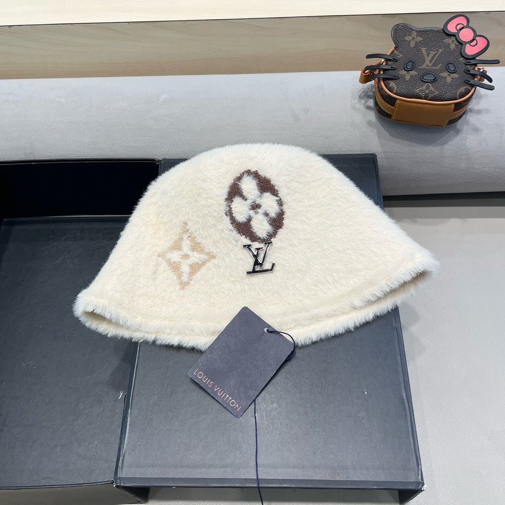 LOUIS VUITTON BUCKET HAT IN BEIGE RABBIT FUR 421261