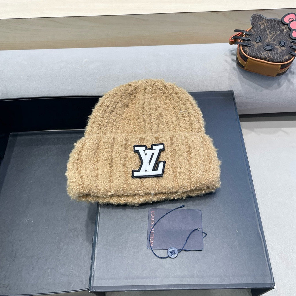LOUIS VUITTON KNITTED BEANIE HAT IN CAMEL BEIGE WOOL 421266