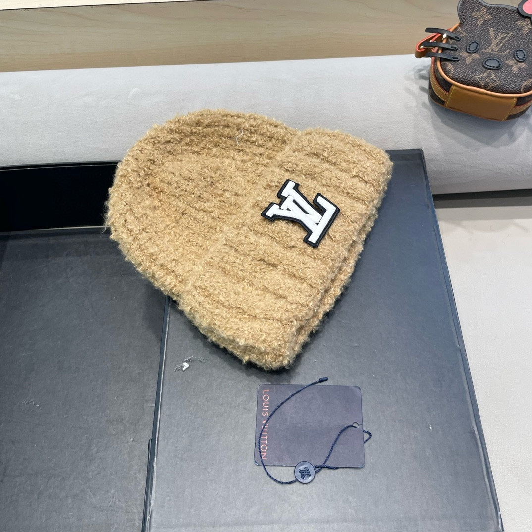 LOUIS VUITTON KNITTED BEANIE HAT IN CAMEL BEIGE WOOL 421266