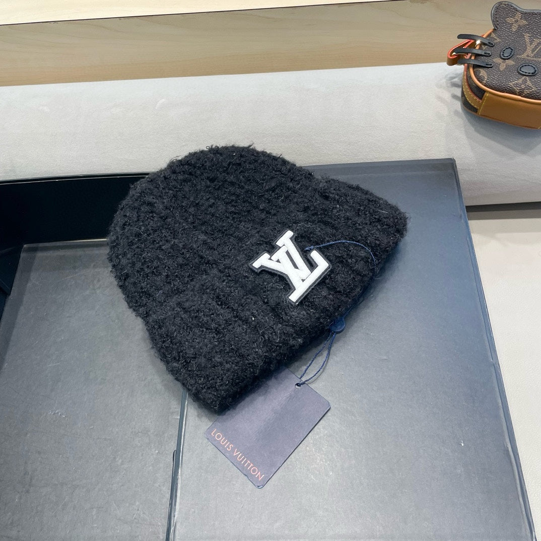 LOUIS VUITTON KNITTED BEANIE HAT IN BLACK WOOL 421268
