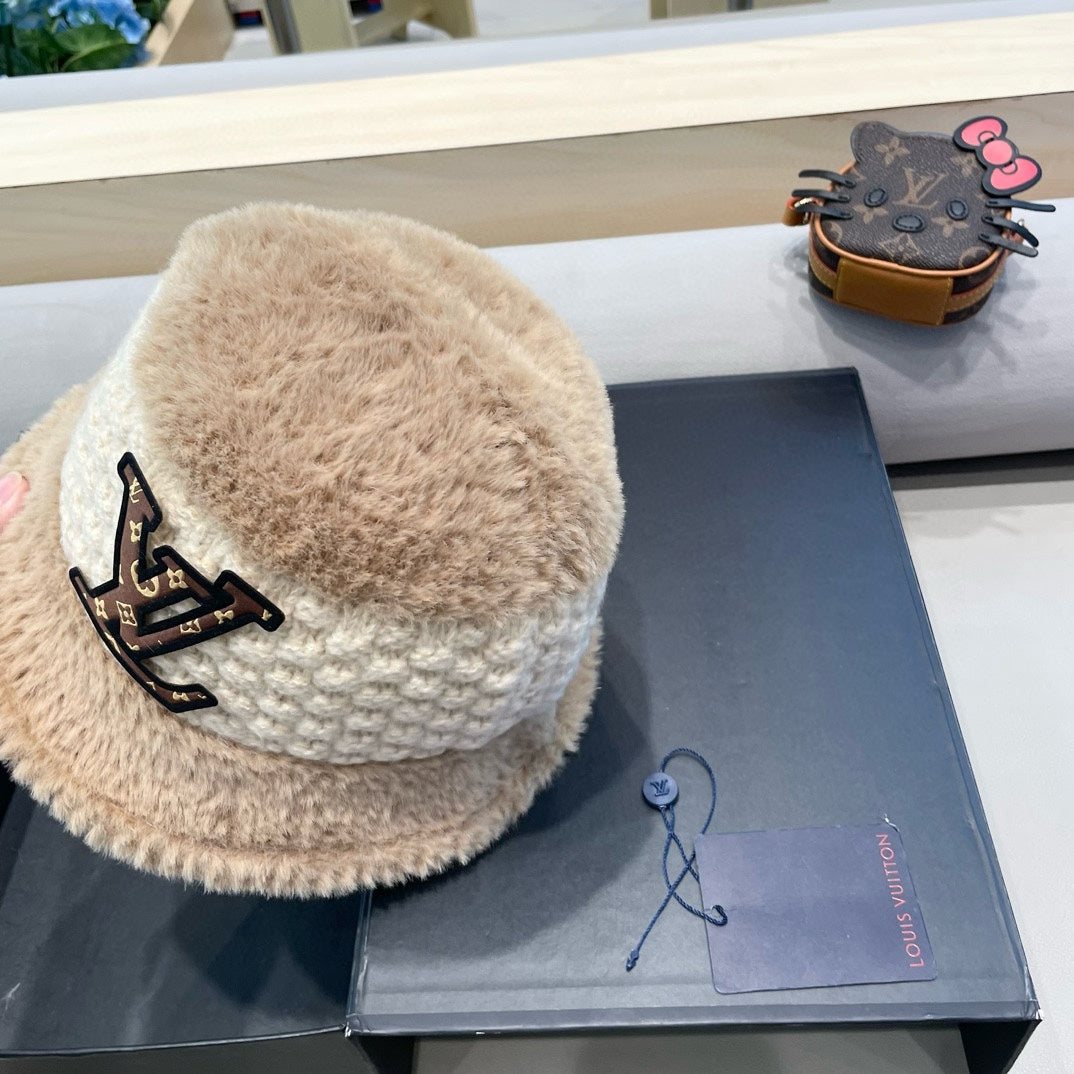LOUIS VUITTON BUCKET HAT IN BEIGE MIX WHITE WOOL 421039