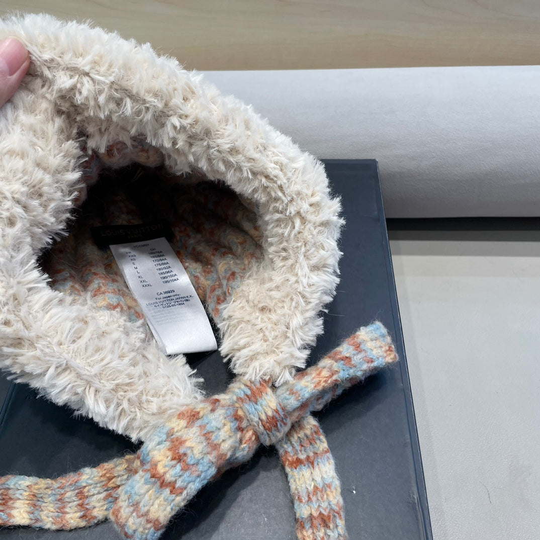 LOUIS VUITTON KNITTED BEANIE HAT IN COLORFUL WOOL WITH CUTE BEAR EARS 422497