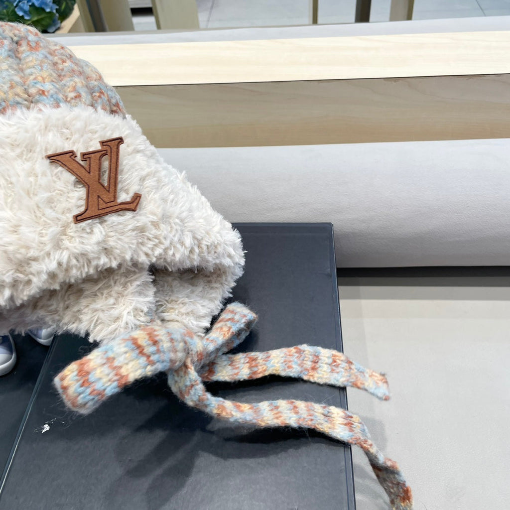 LOUIS VUITTON KNITTED BEANIE HAT IN COLORFUL WOOL WITH CUTE BEAR EARS 422497