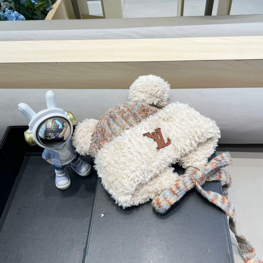 LOUIS VUITTON KNITTED BEANIE HAT IN COLORFUL WOOL WITH CUTE BEAR EARS 422497