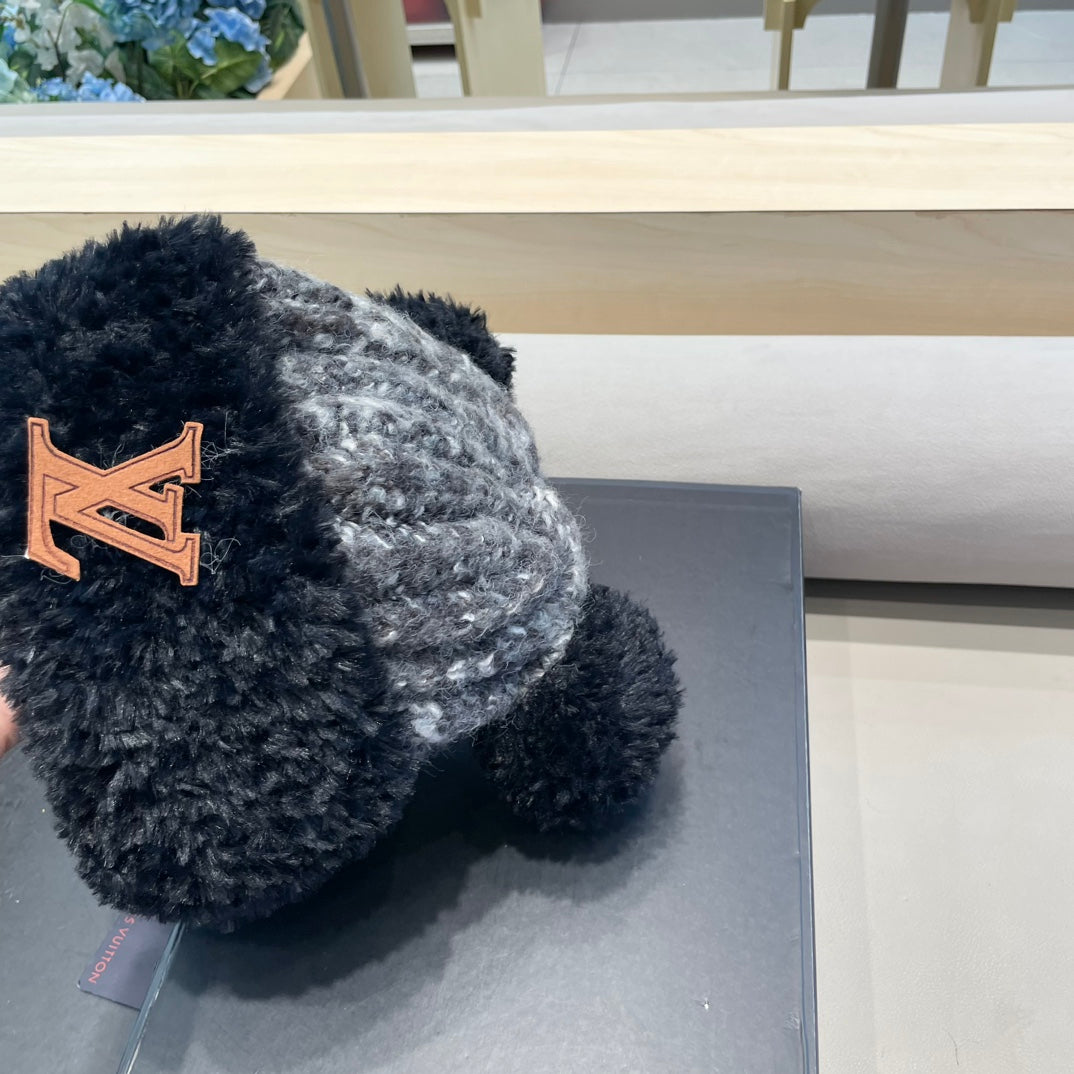 LOUIS VUITTON KNITTED BEANIE HAT IN BLACK MIX GRAY WOOL WITH CUTE BEAR EARS 422498