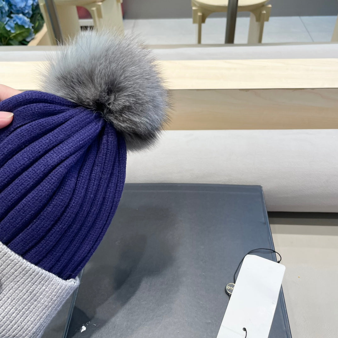 GUCCI BEANIE HAT IN NAVY BLUE MIX LIGHT GRAY WOOL AND FOX FUR 422501