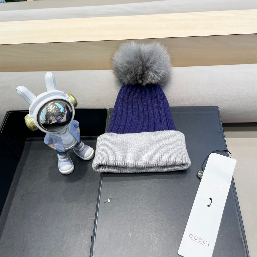 GUCCI BEANIE HAT IN NAVY BLUE MIX LIGHT GRAY WOOL AND FOX FUR 422501