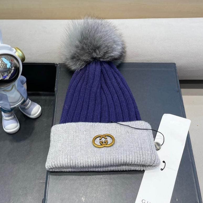 GUCCI BEANIE HAT IN NAVY BLUE MIX LIGHT GRAY WOOL AND FOX FUR 422501