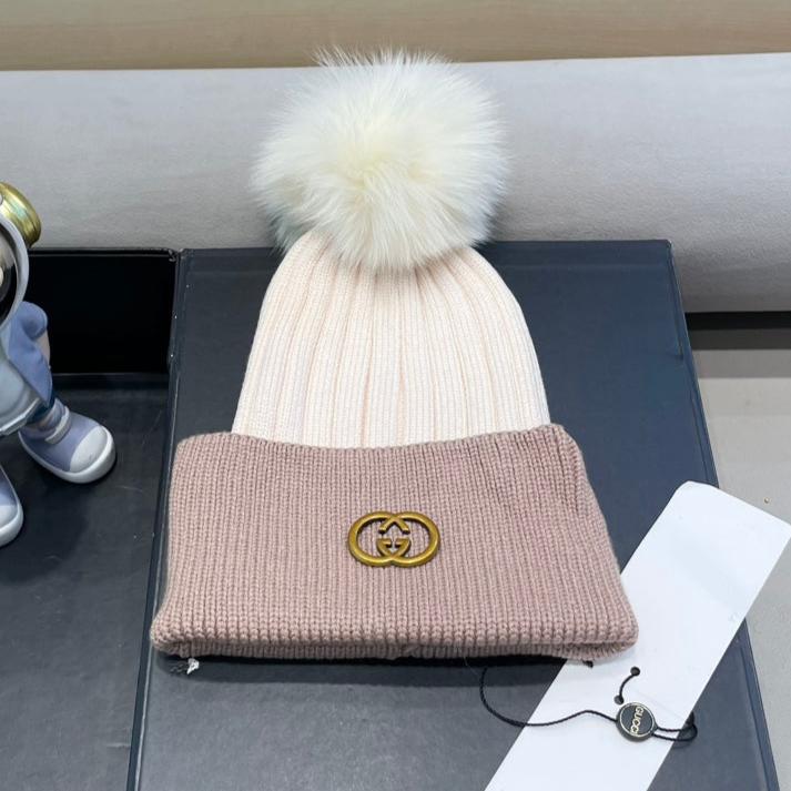 GUCCI BEANIE HAT IN LIGHT BROWN MIX WHITE WOOL AND FOX FUR 422502