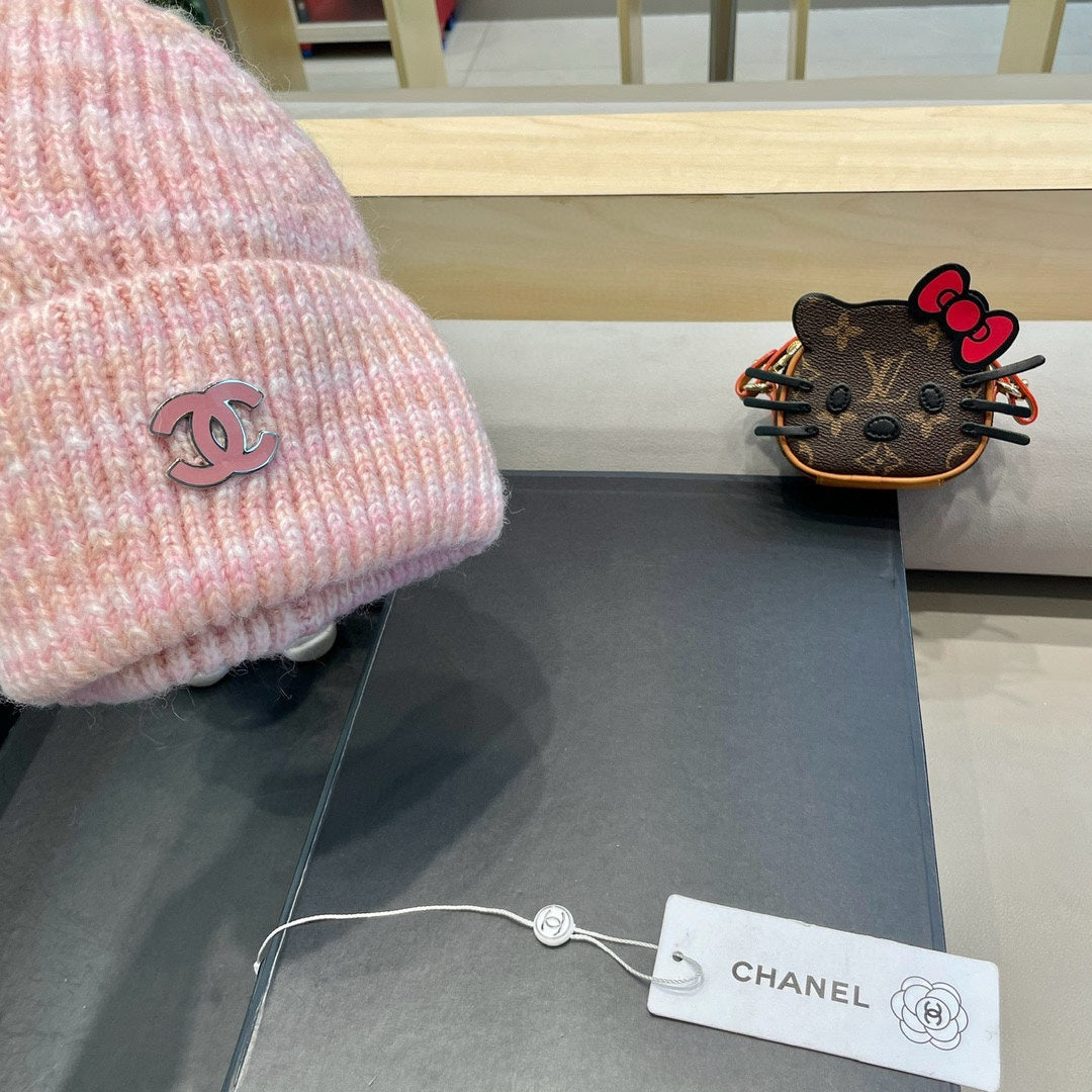 CHANEL STRIPED KNITTED HAT IN LIGHT PINK WOOL 424515
