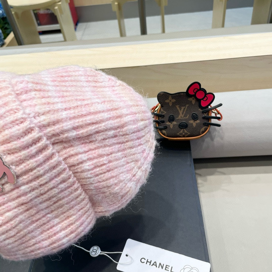 CHANEL STRIPED KNITTED HAT IN LIGHT PINK WOOL 424515