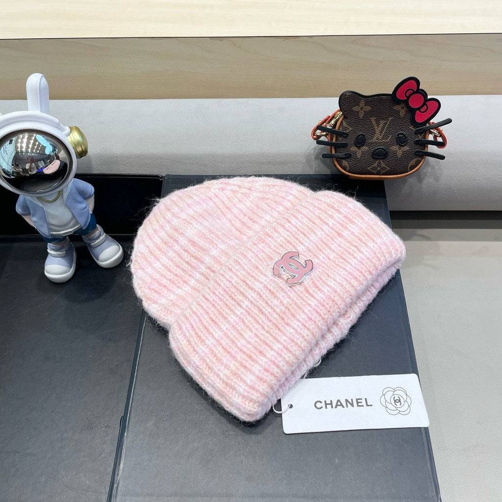 CHANEL STRIPED KNITTED HAT IN LIGHT PINK WOOL 424515